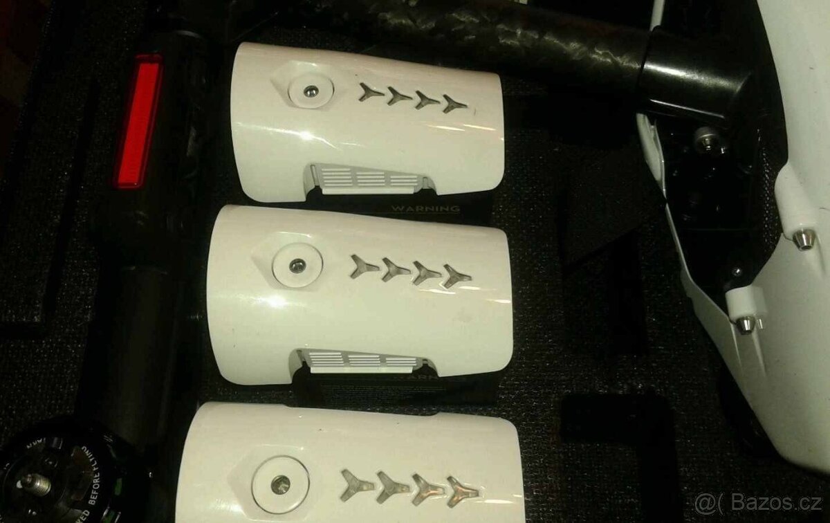 DJI Inspire 1 Drone Quadcopter s 1 dálkovým ovládáním - 3