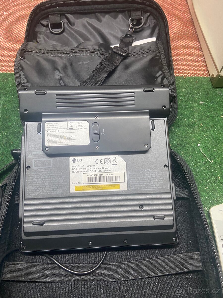 Kufříkový DVD přehrávač LG - 3