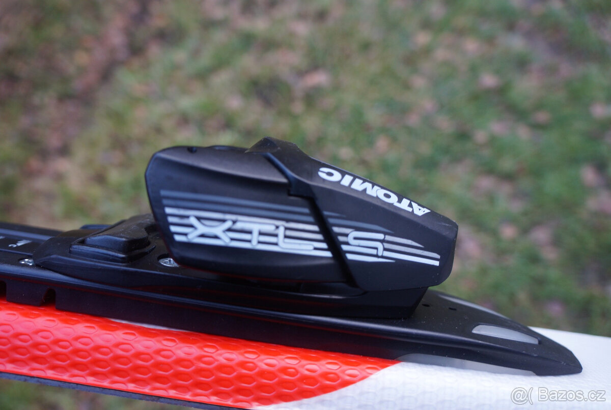 Málo jeté carvingové lyže 166 cm Atomic, bezvadný stav. - 3