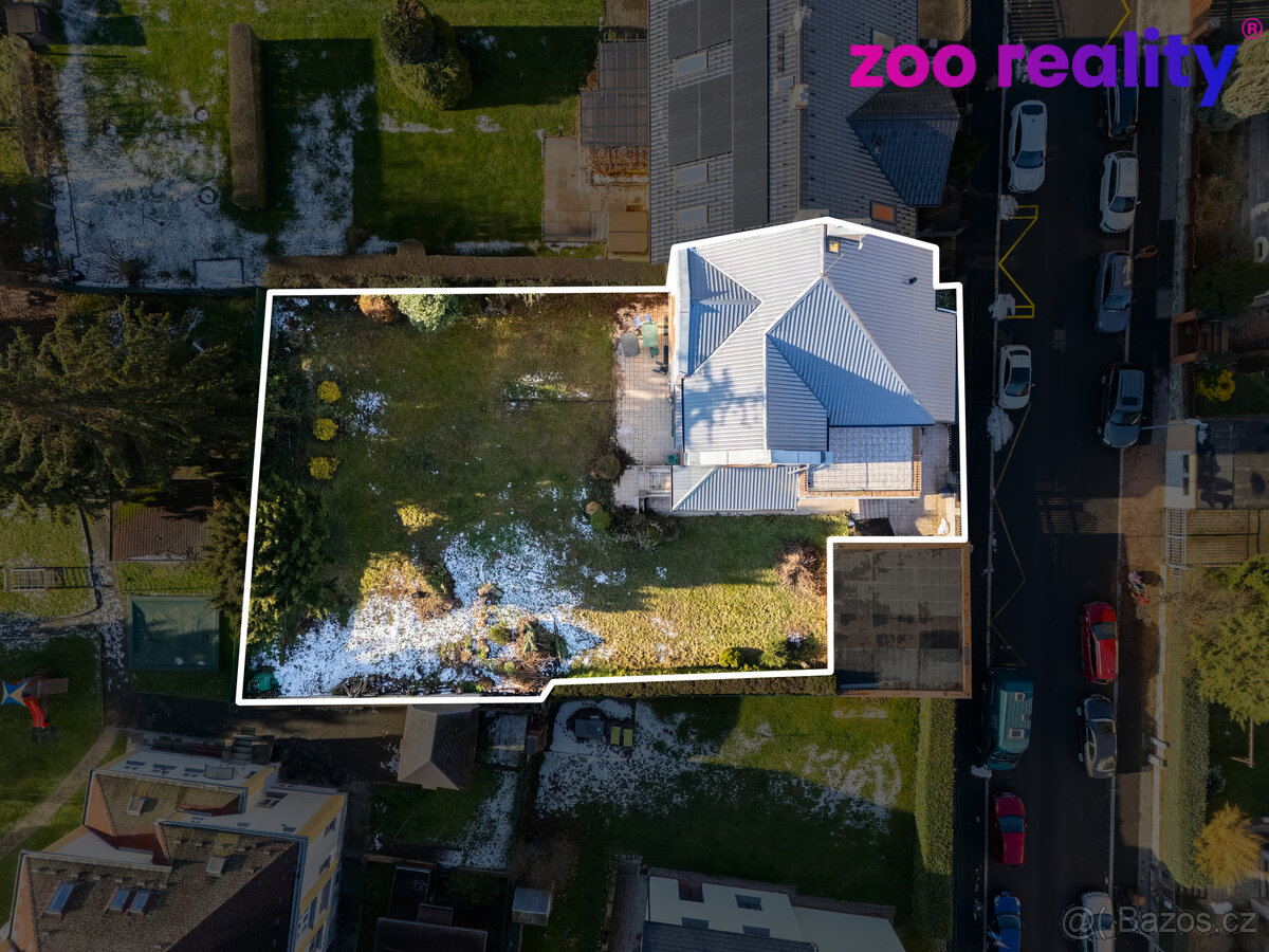 Prodej nadstandardní vily na velmi dobré adrese. - 3