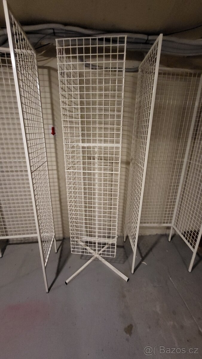 Sada - 3 prodejní stojany - 3