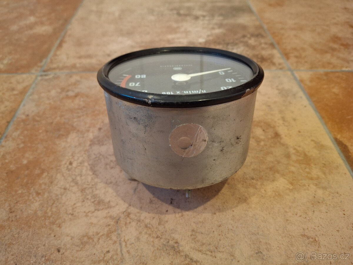 Otáčkoměr - Škoda 110r - 3