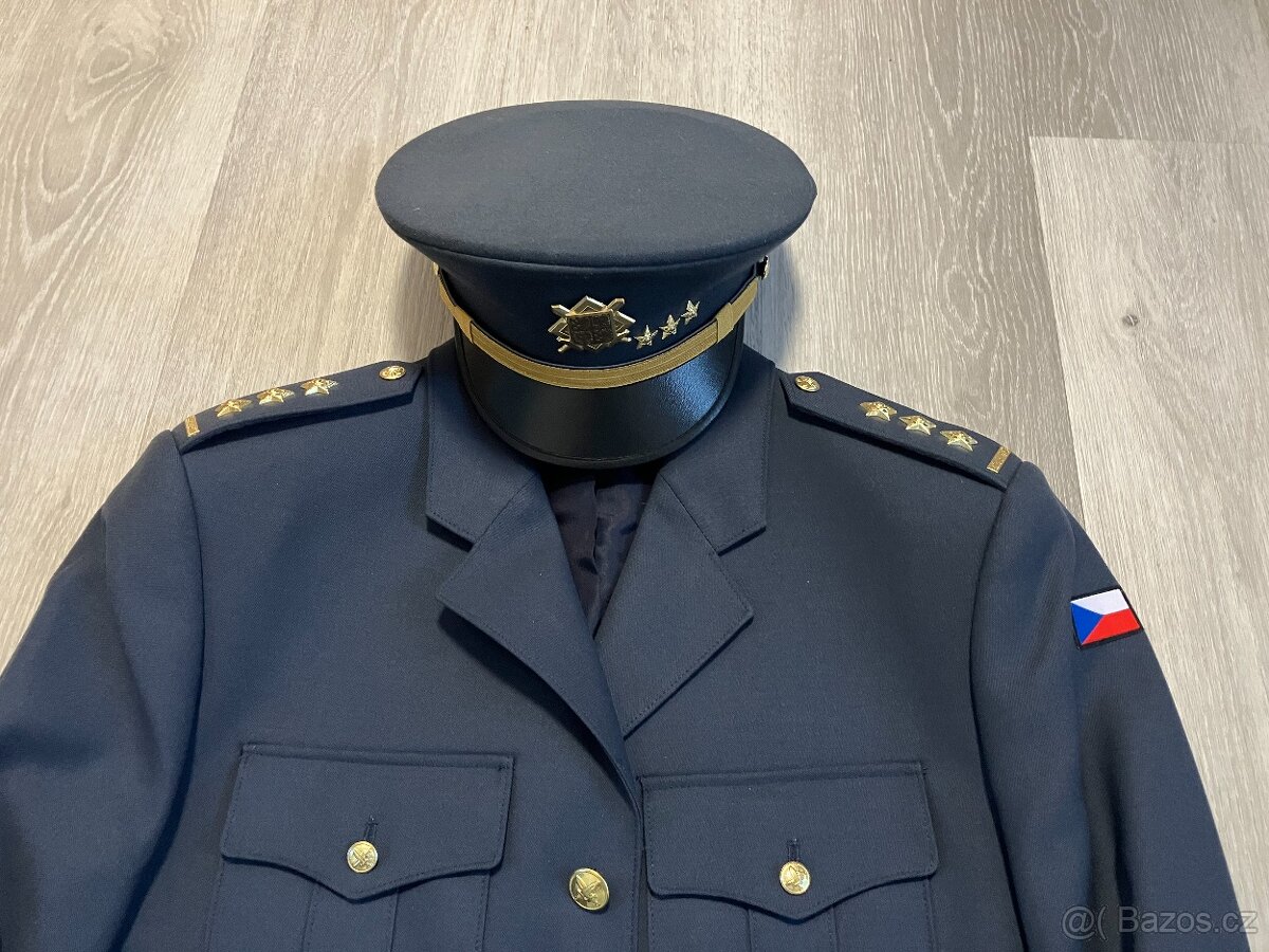 Vojenská modrá uniforma. - 3