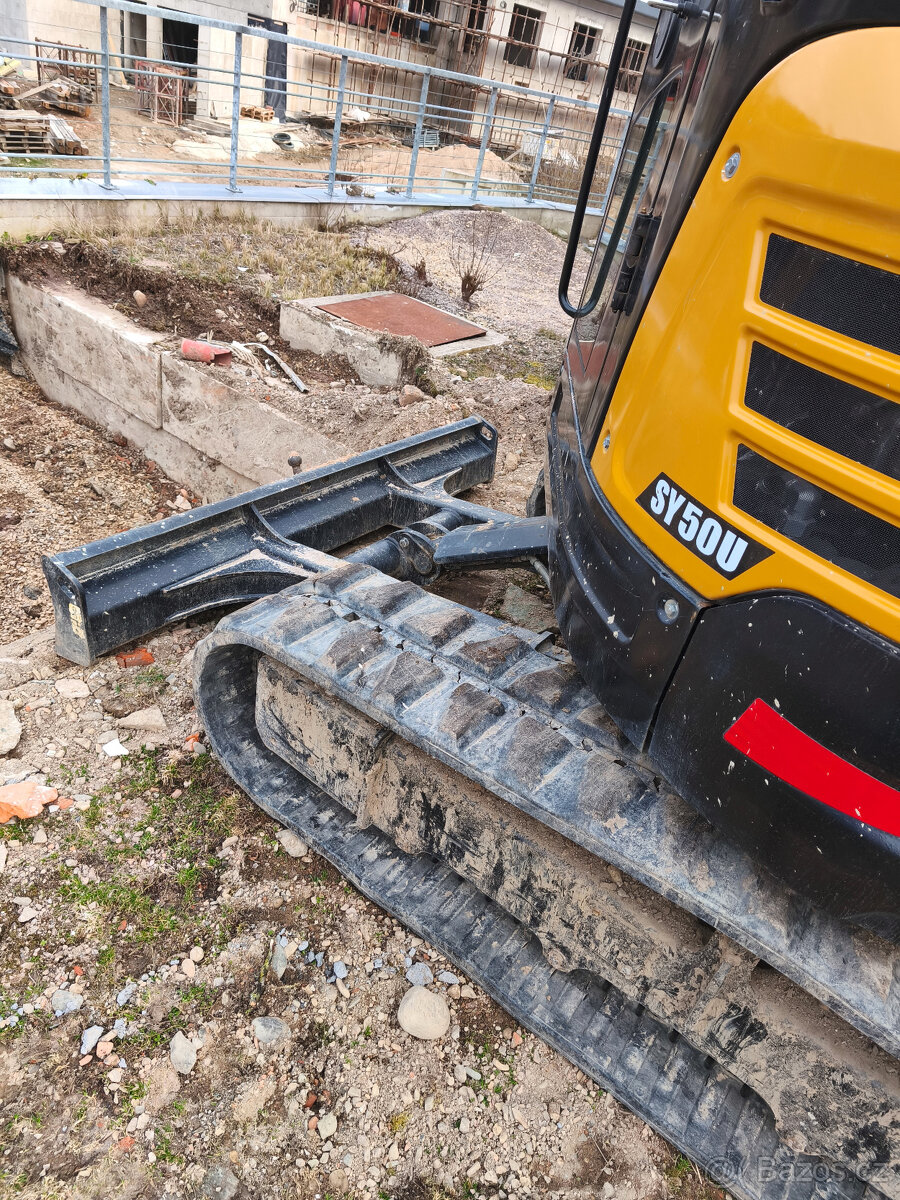 Prodej pásový bagr SANY 5t - 3