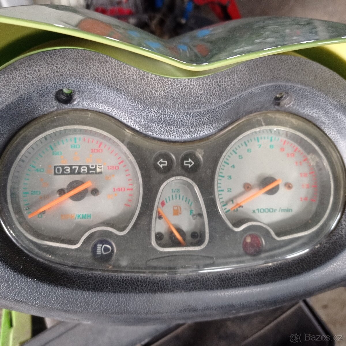 Yamasaki YM150T skútr - 3