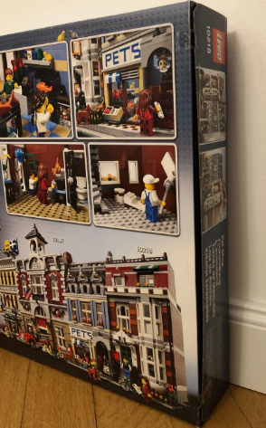 LEGO 10218 Pet Shop - 3