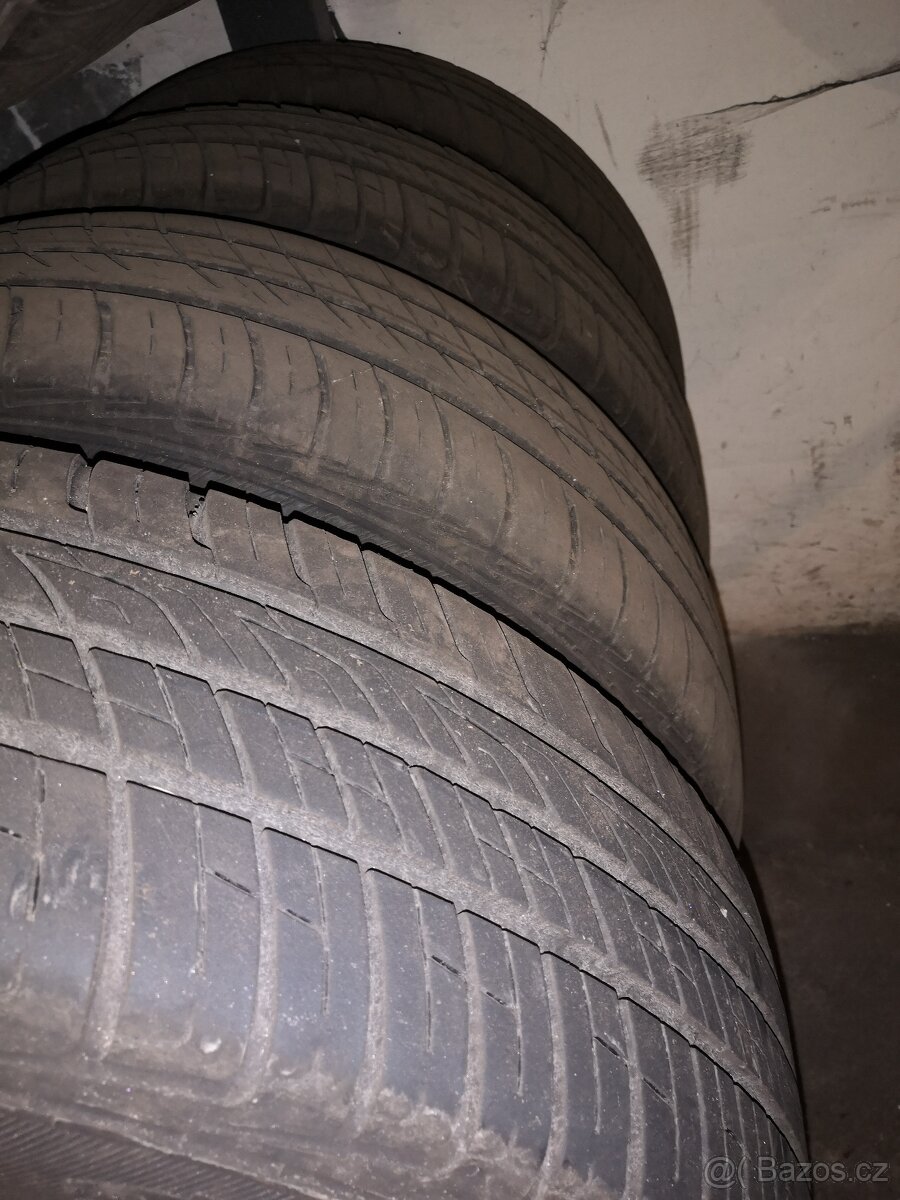 prodám 4 kola vč. disků 195/65 R15 cca 4 mm vzorku - 3