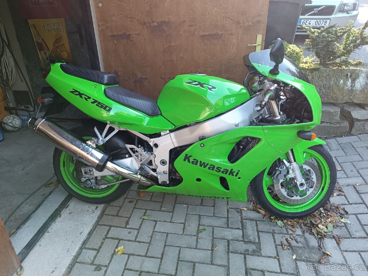 Kawasaki zxr750 - 3