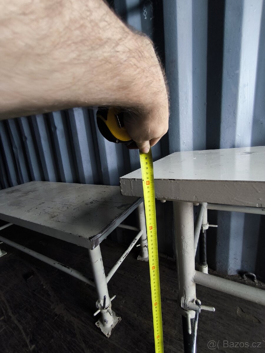 2x kovový stůl – výškově nastavitelné - 3