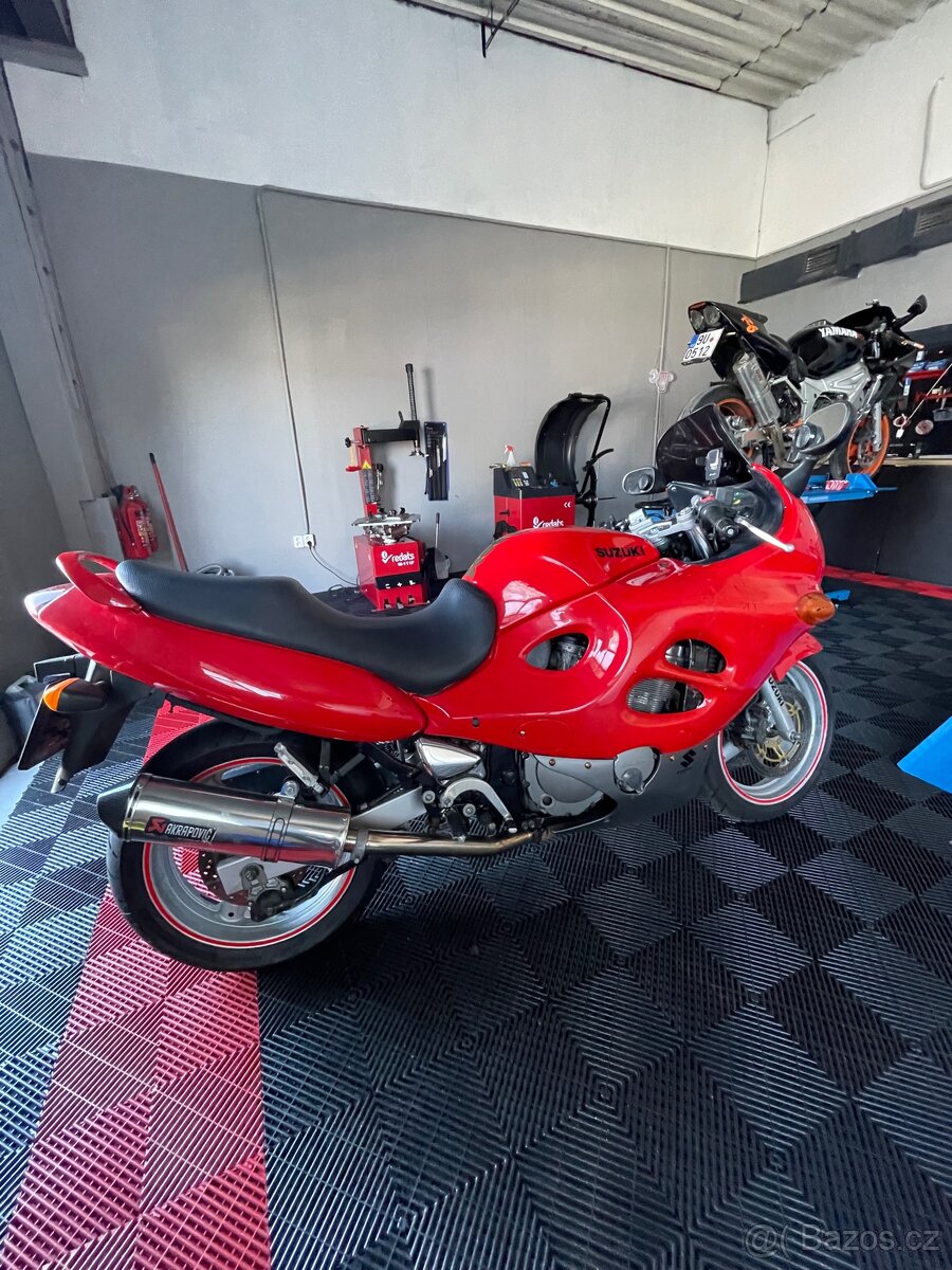 Suzuki GSX 600 katana - 3