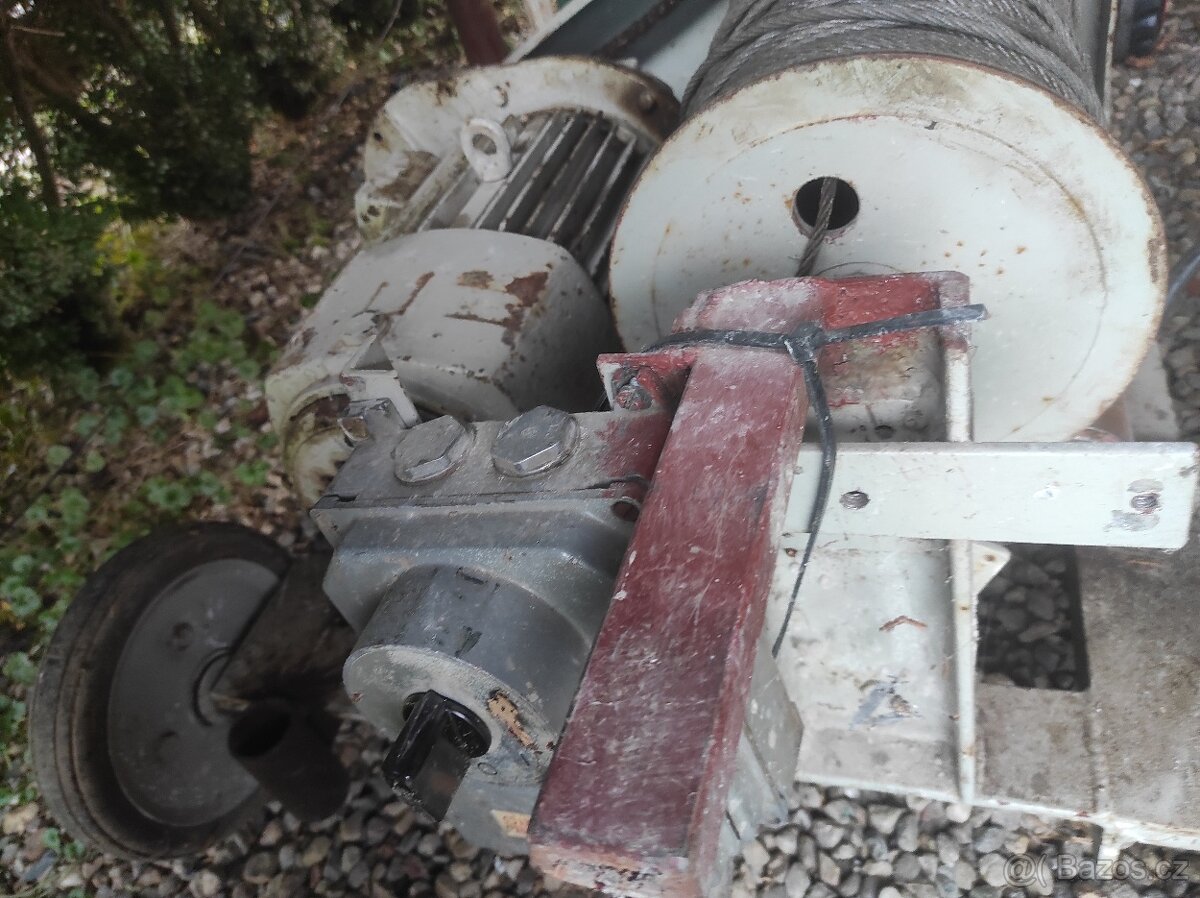 Stavební vratek - 3