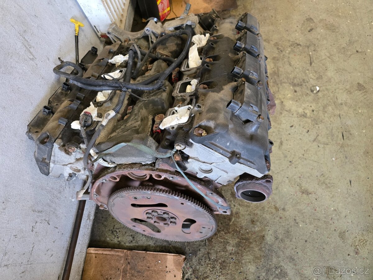 Motor 5.7 Hemi - 3