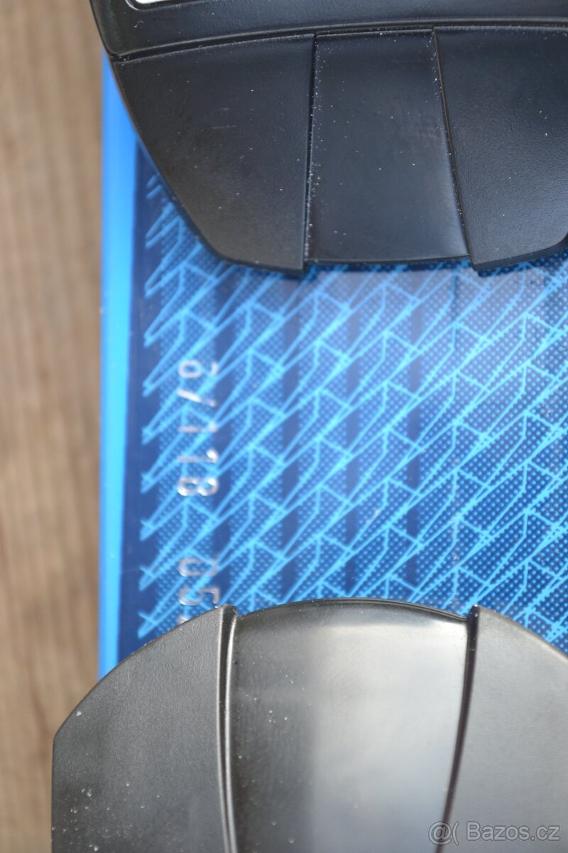 dětské lyže 120 cm nové vázko boty EU 36 hole a helma - 3