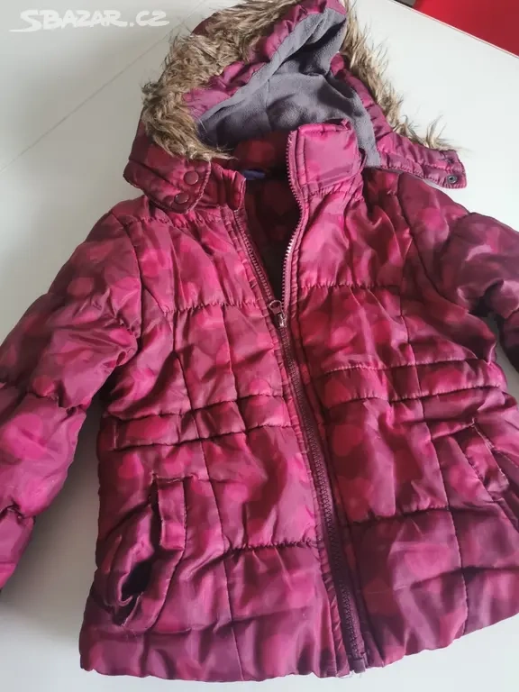 Balík dívčího oblečení cca 4 - 6 let + hračky - 3