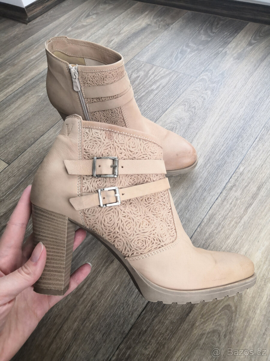 Béžové kožené kotníkové boty - 3