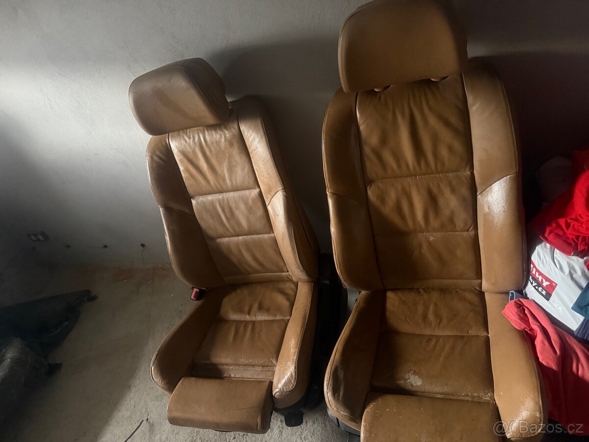 BMW e60 e61 interiér sedačky - - 3