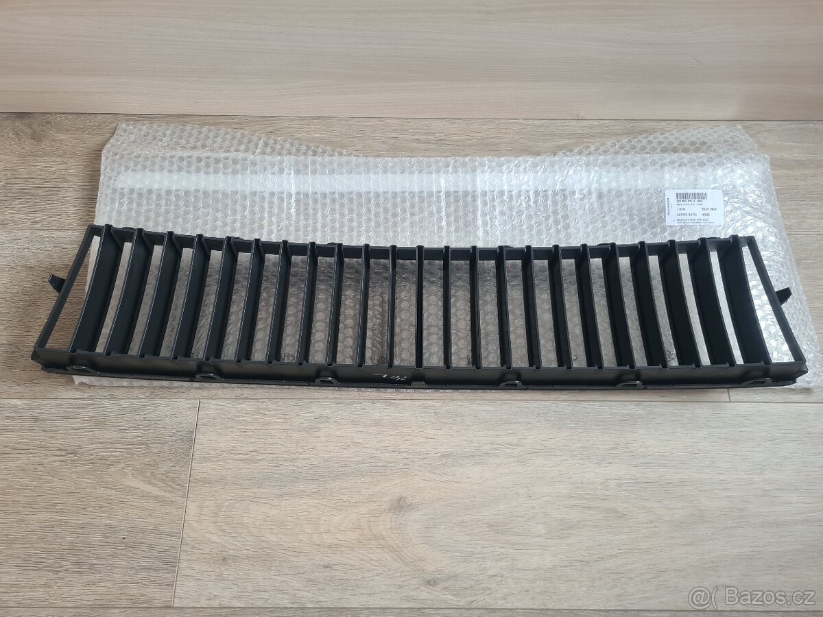 NOVÁ Mřížka nárazníku Octavia 2 RS - ORIGINÁL - 3