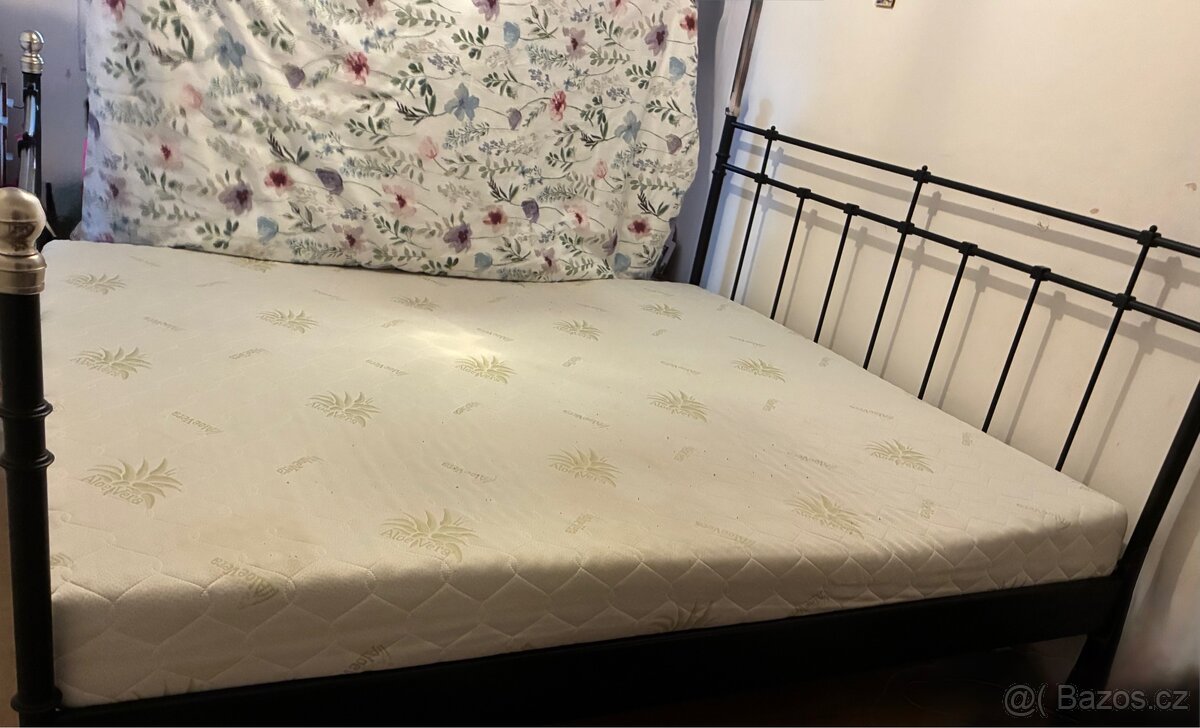 MANŽELSKÁ POSTEL - 3
