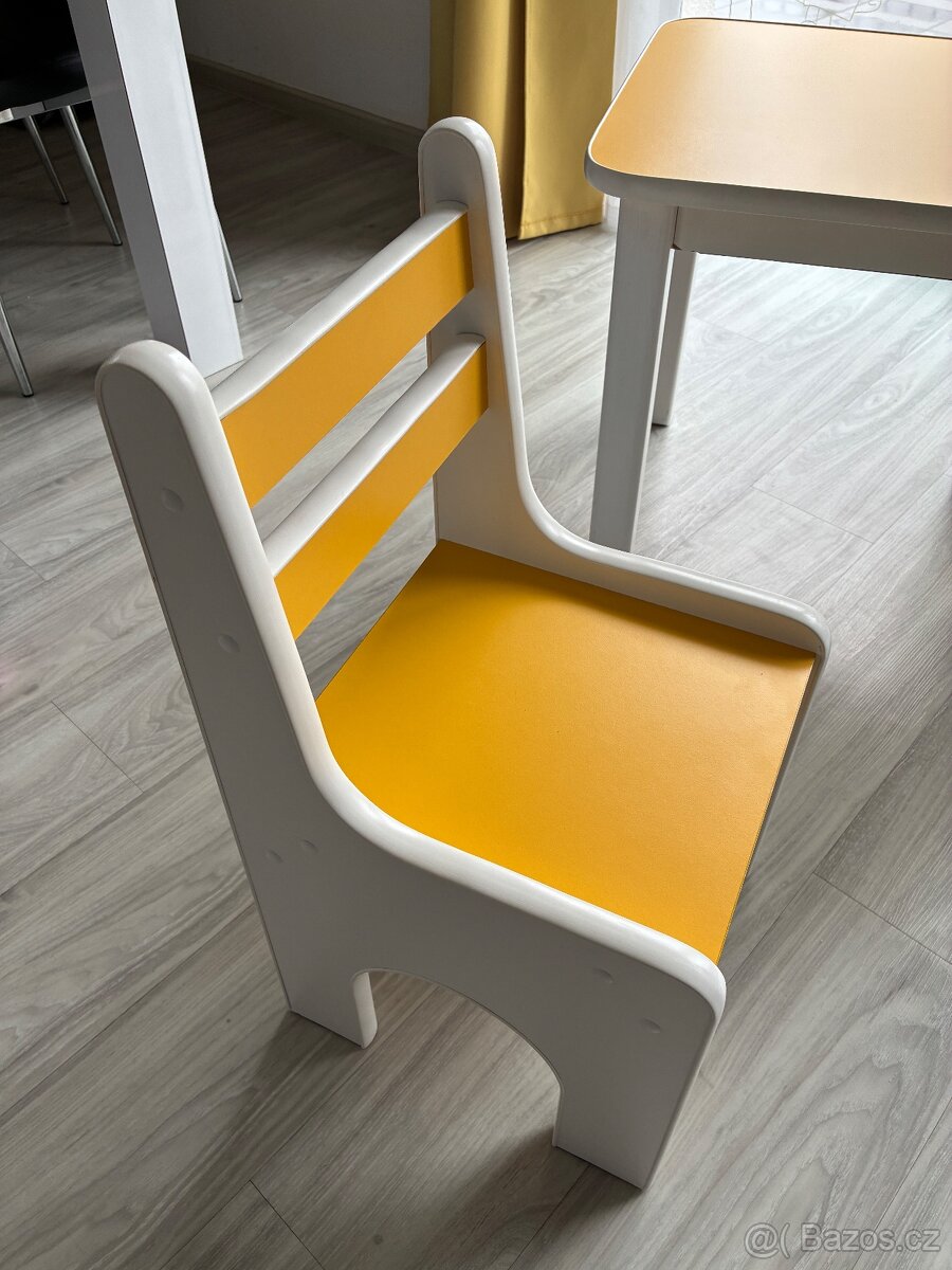 Dětský stolek se židličkami - 3