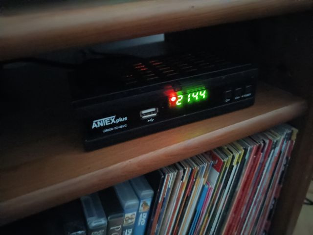 LCD televizor 37" Samsung + set top box AntexPlus - 3