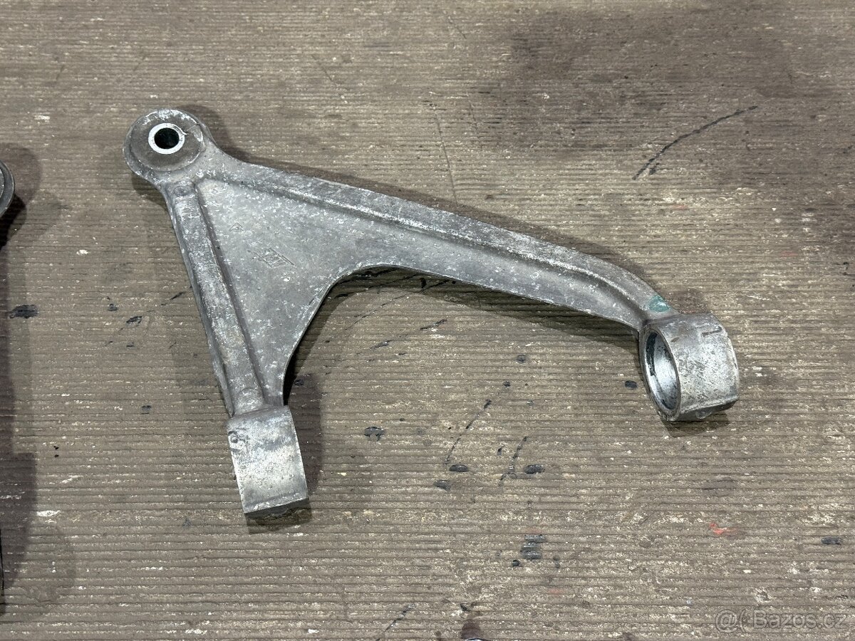 Corvette c5 / c6 zadní horní ramena - 3