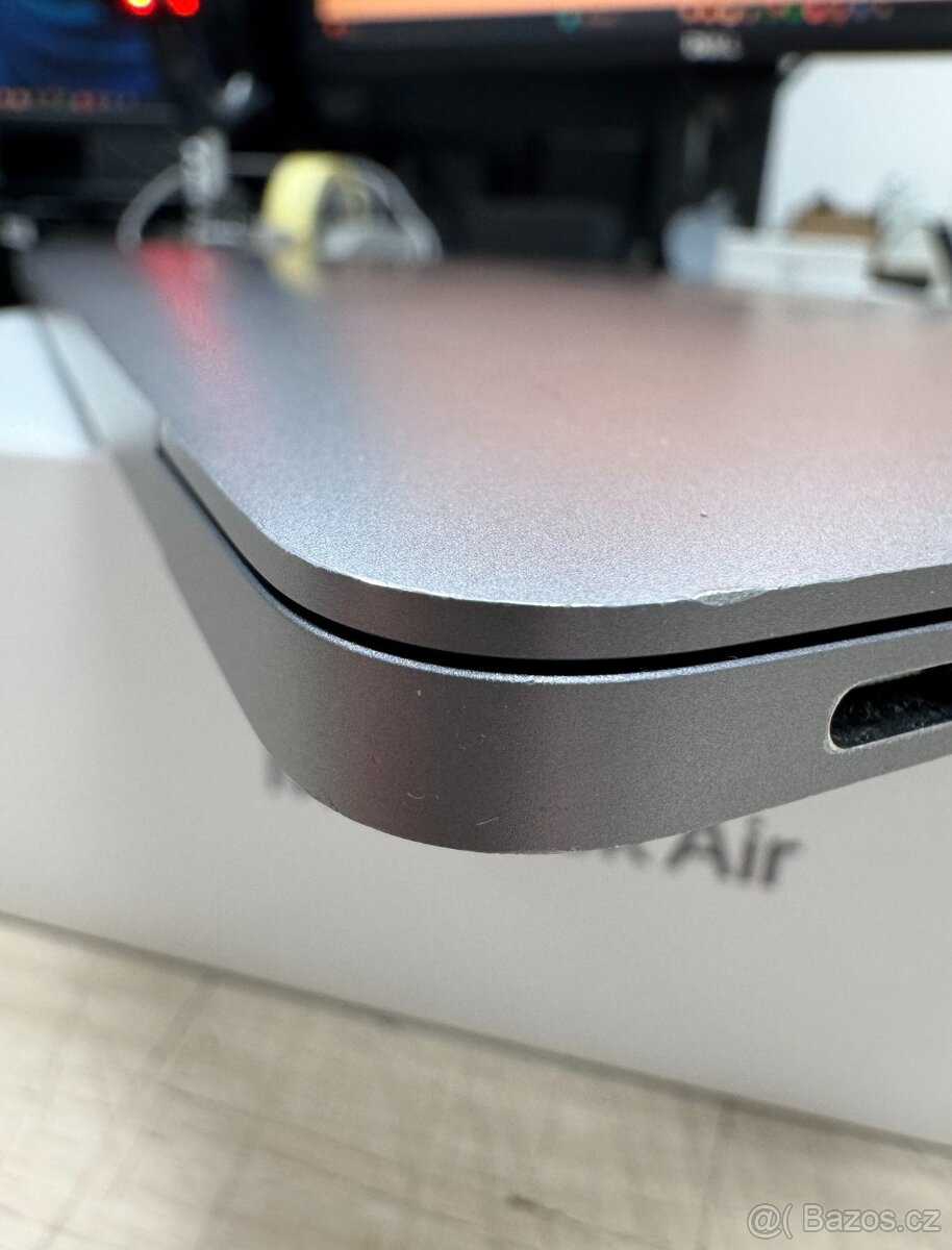 Macbook Air M1 8 GB RAM, 512 GB SSD - 3