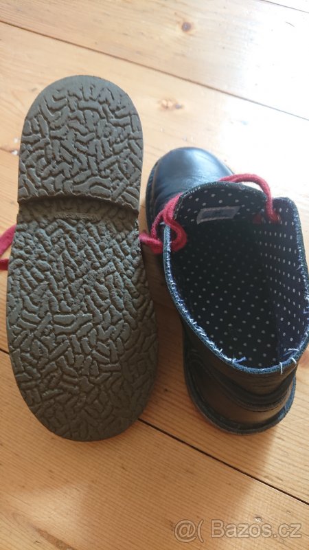 Dětské kožené boty Benetton. - 3