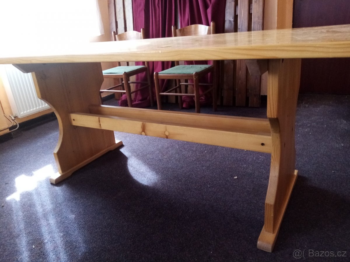 Jídelní stůl masiv - 3