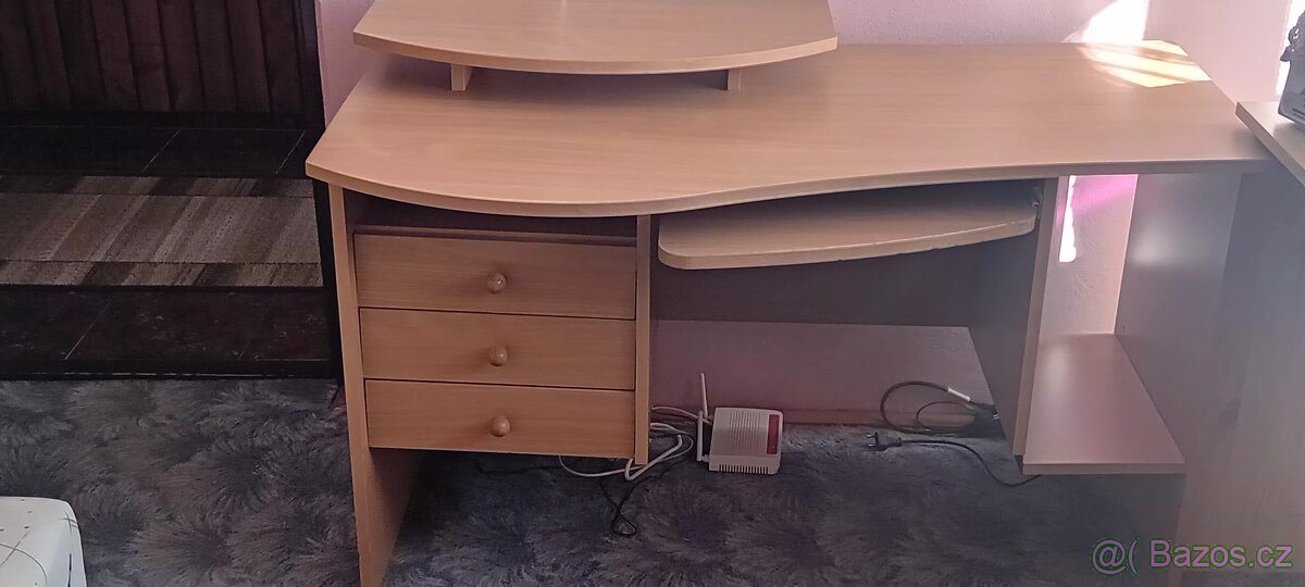 Počítačový stul - 3