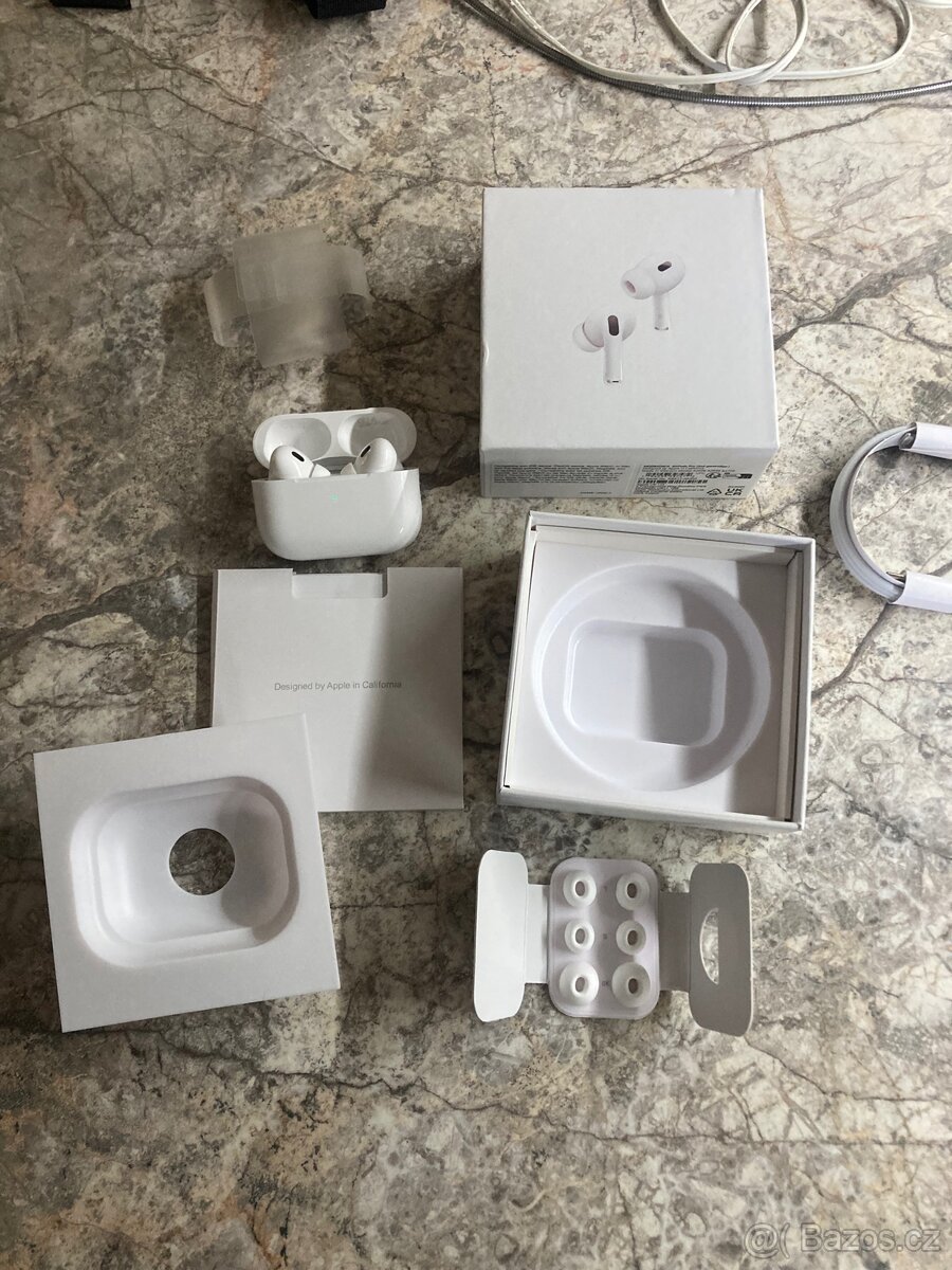 Apple AirPods Pro 2 - 3