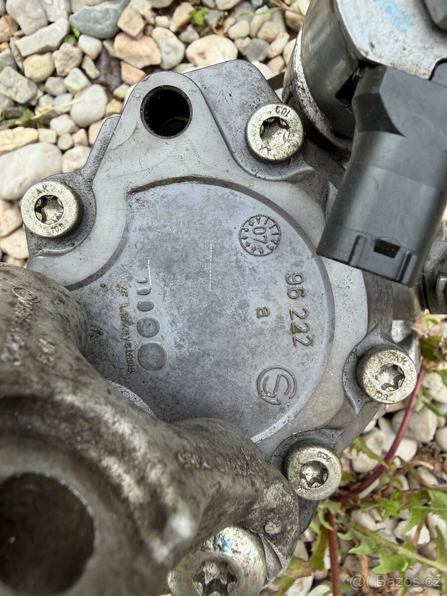 BMW E90/E91/E92/E93 N54 pumpa servo řízení - 3