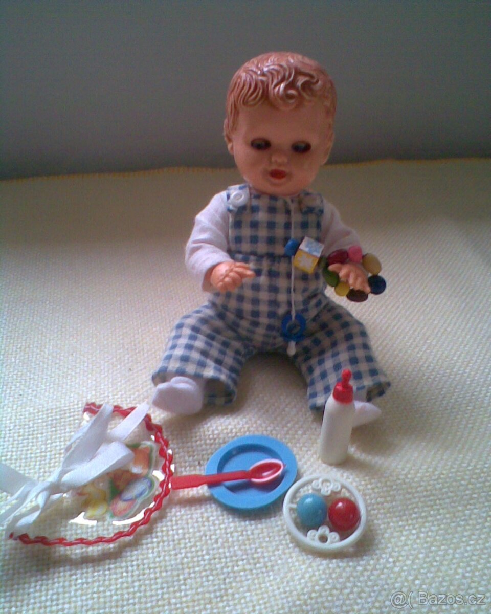 Retro kočárek s panenkami - 3