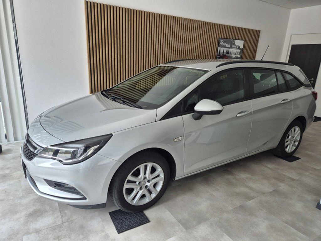 Opel Astra 1,6 CDTi 81kW Excite ST - 3