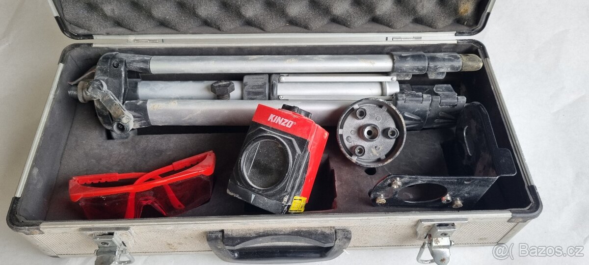 Laserový měřič KINZO se stativem – kufříková sada - 3