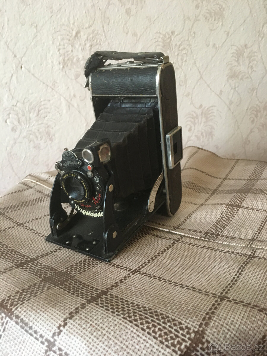 PRODÁM STAROŽITNÝ FOTOAPARÁT - 3