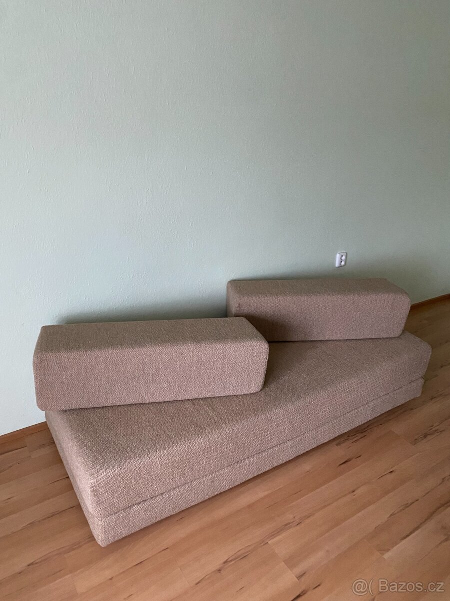 Rozkládací pohovka - 3