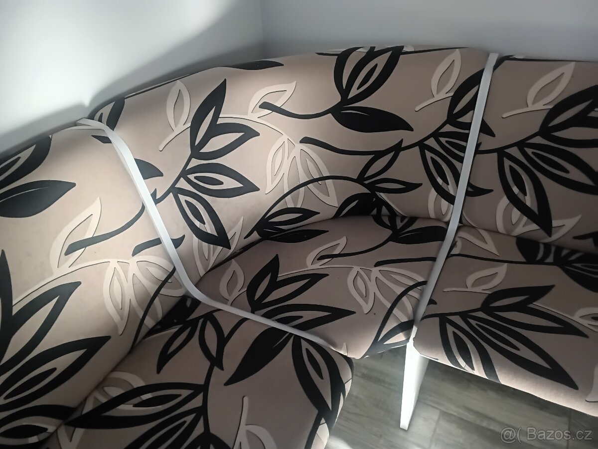 JÍDELNÍ ROHOVÁ SEDAČKA - 3