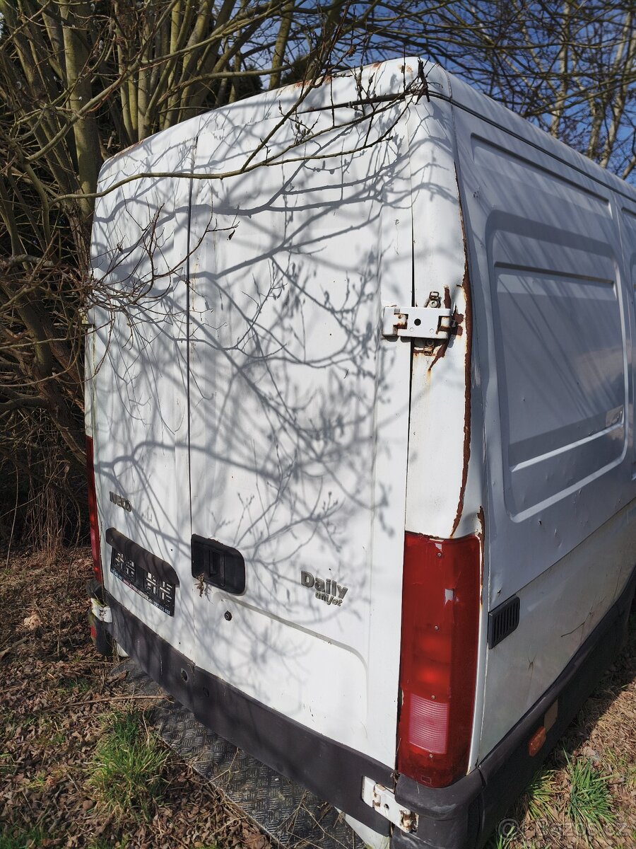 IVECO DAILY 2,3 - 3