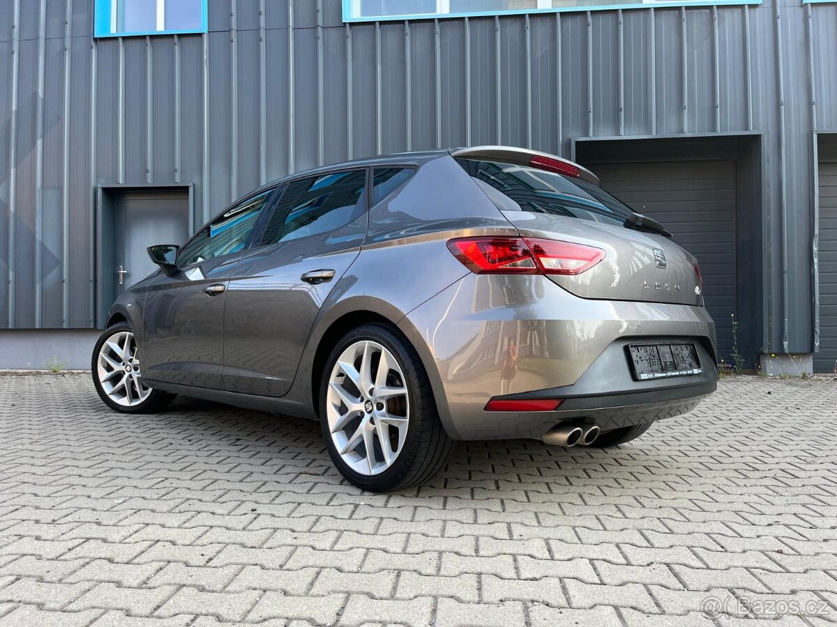 Seat Leon FR Hatchback 2.0 TDI Navigace LED 1.majitel - 3