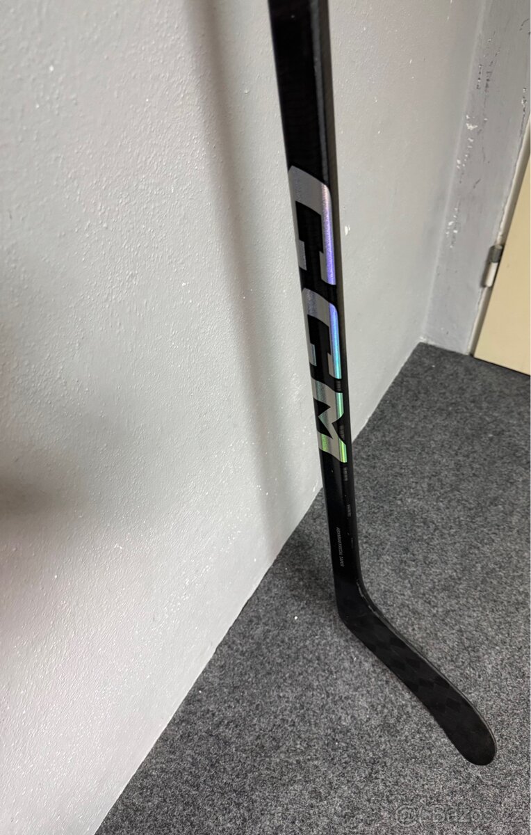 Nová kompozitová hokejka CCM TRIGGER 8 pro - 3