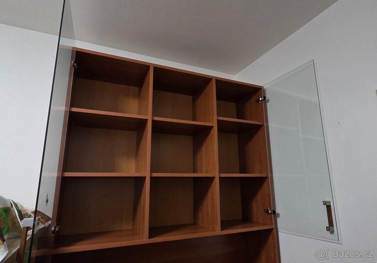 SKŘÍŇ – KOMBINACE KNIHOVNY A KOMODY - 3