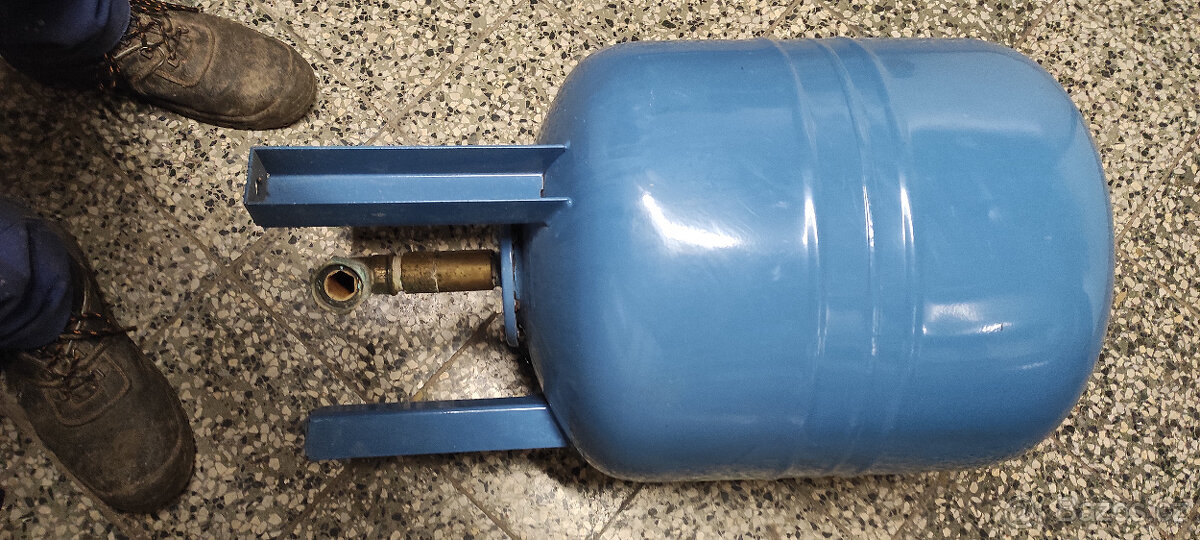 Prodám expanzní nádrž ( expanzomat) 60L - 3