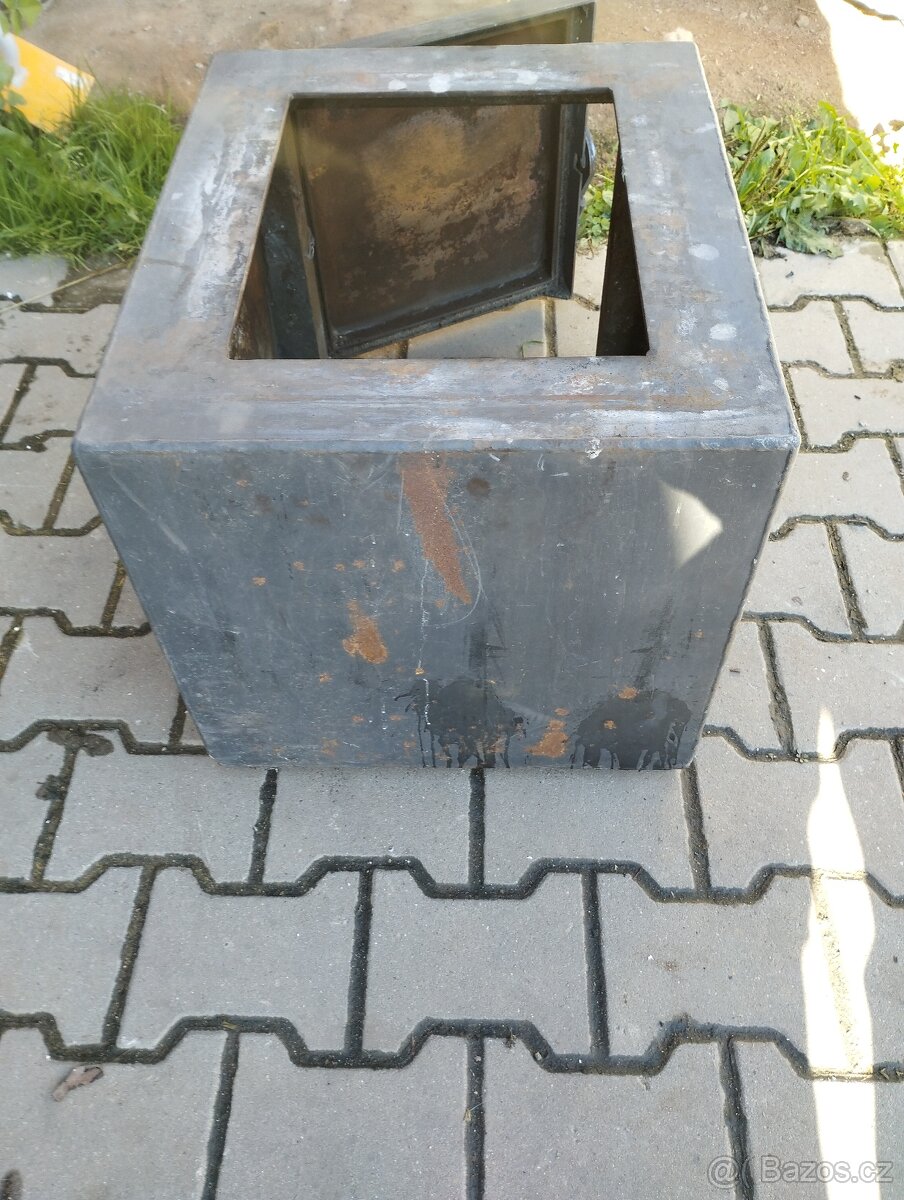 Podstavec pod kotel - 3