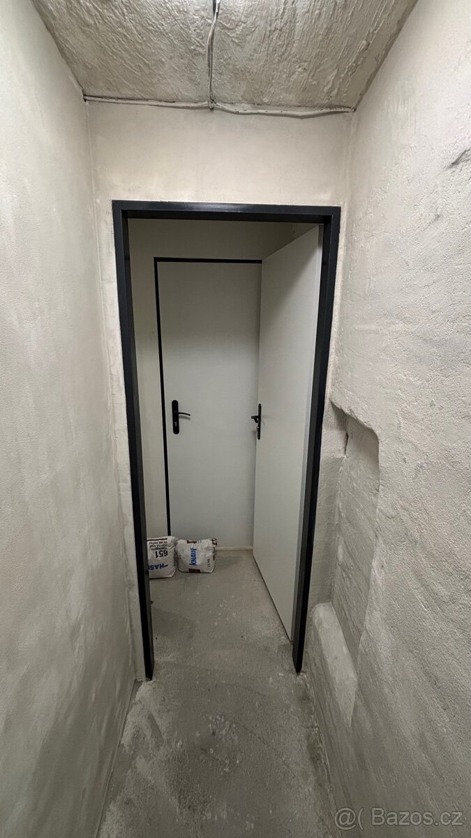 Sklepní prostor 1.5m Praha 5-Anděl - 3