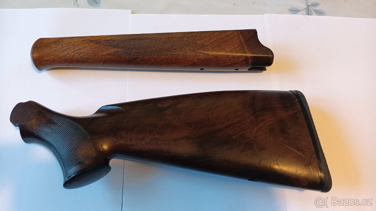 Pažba Blaser R93 levá. - 3