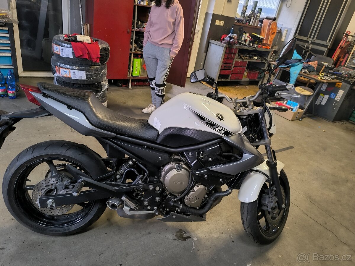 Yamaha xj6 - 3