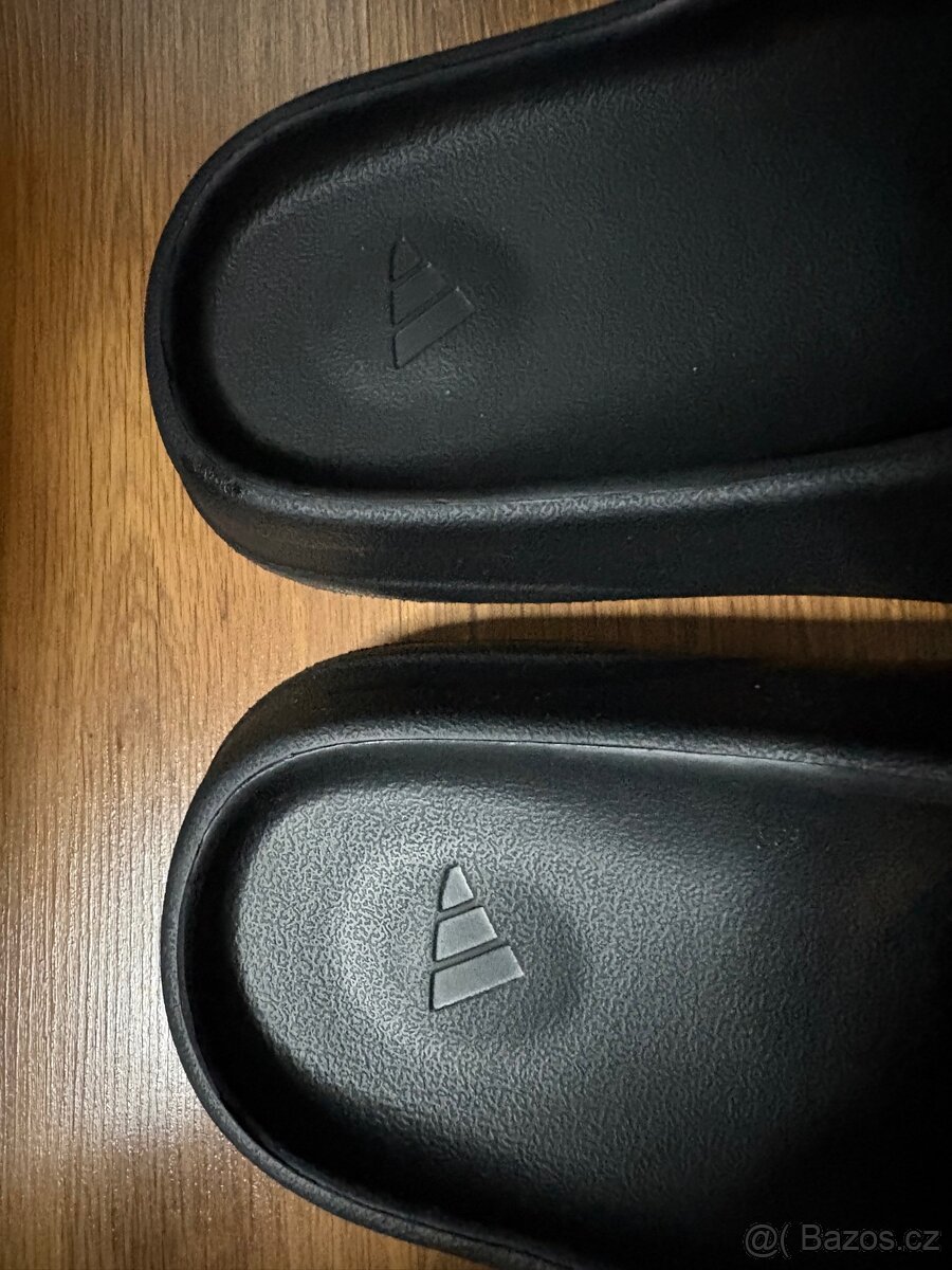 Adidas Yeezy slides - 3