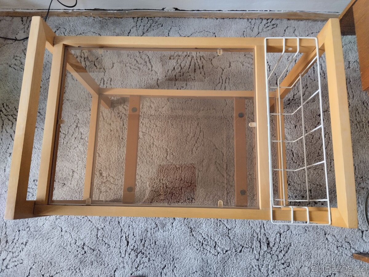 Servírovací stolek světlý. - 3