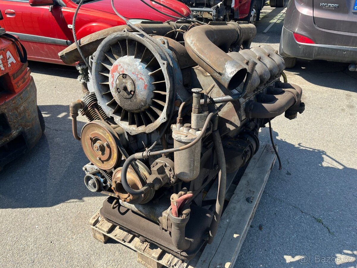Motor Tatra T148 - 3