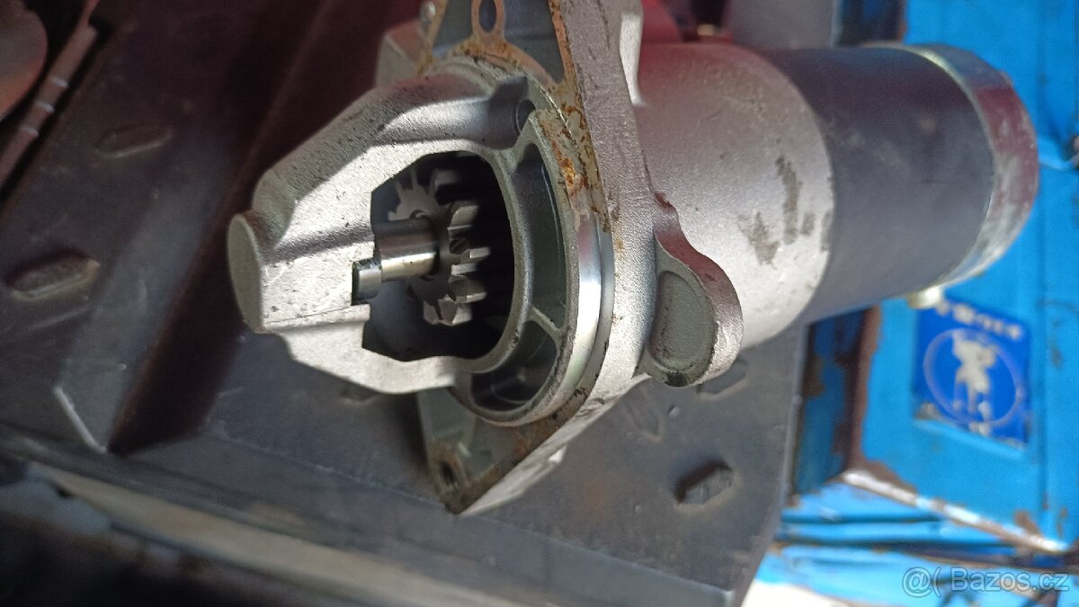 Novy starter Renault Trafic 1.9dci 74kw 2008 - 3